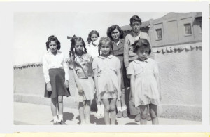 Mom's Family 1940s (Ortiz 2 pics)